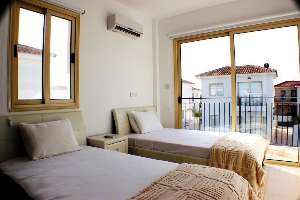 Palm Tree Villas Protaras Bagian luar foto